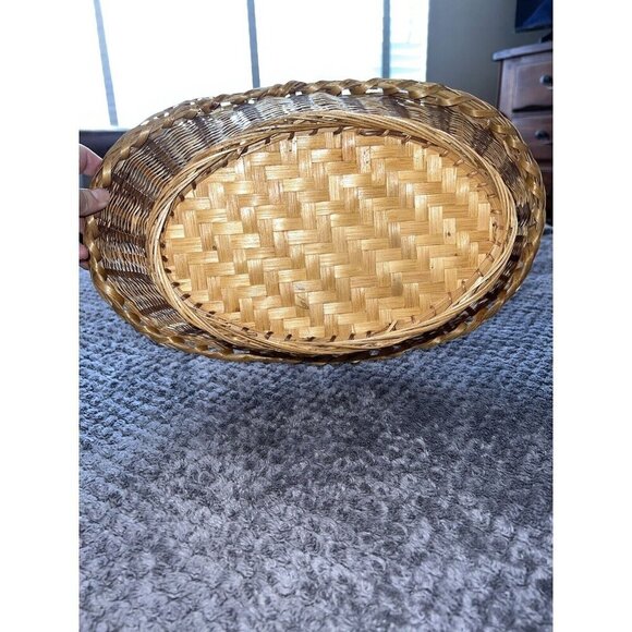 Vintage Wicker 15" X 13" Gathering Basket w/woven Handle - Picture 9 of 11